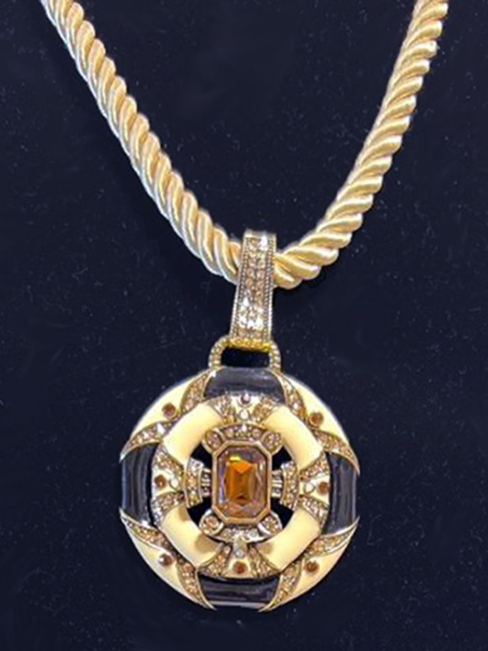 Heidi Daus NWT Newport Chic Enamel and Crystal Necklace
